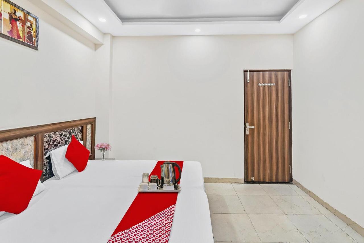 Oyo 88326 Hotel Cloud 9 Új-Delhi Kültér fotó