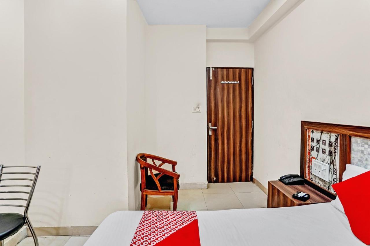 Oyo 88326 Hotel Cloud 9 Új-Delhi Kültér fotó
